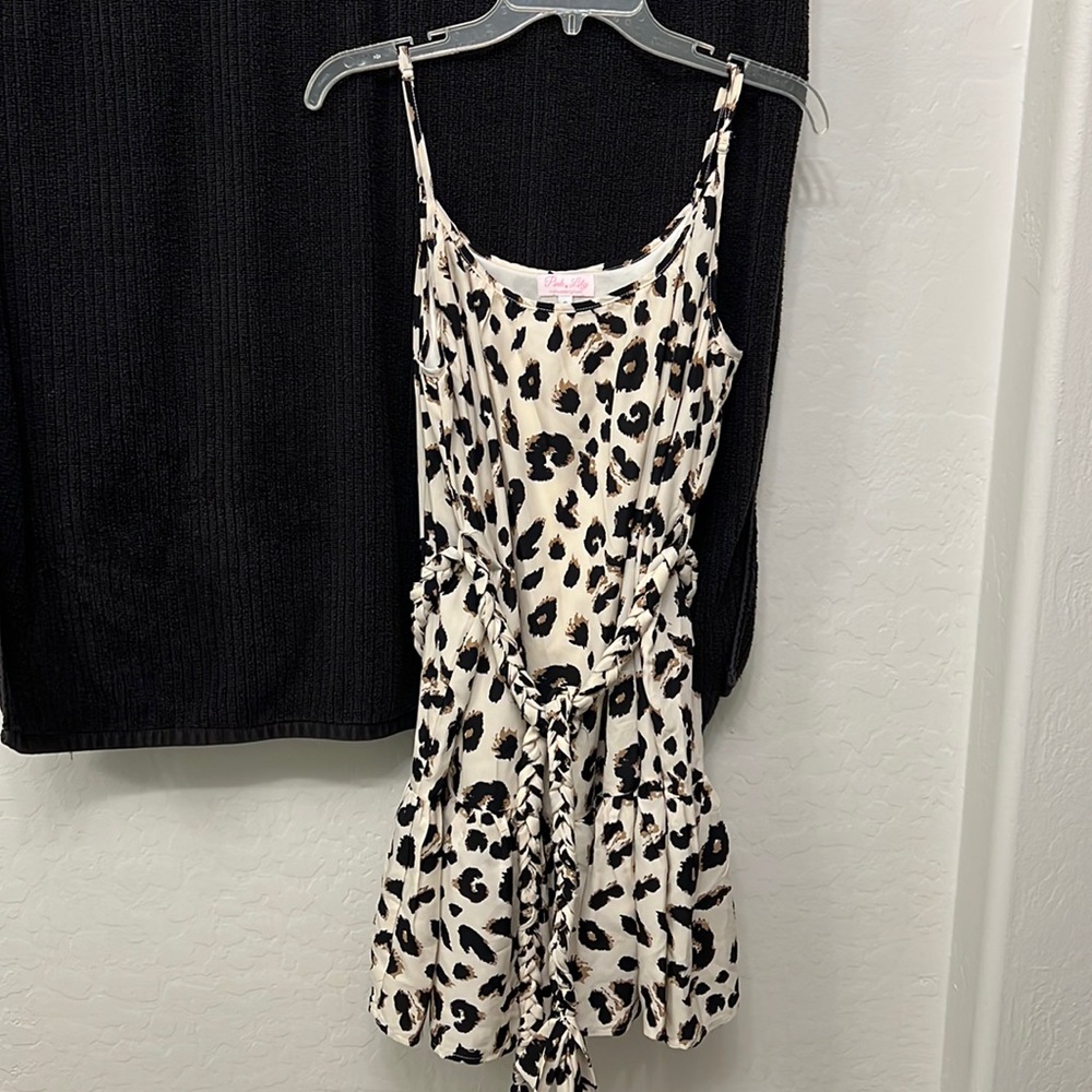 Super cute dress with belt